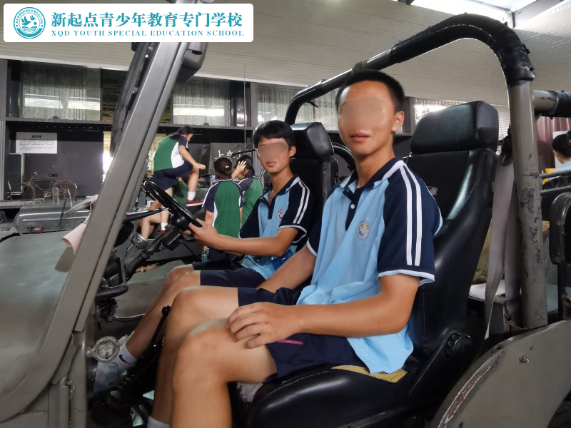 新起點青少年特訓學校開展國防教育基地研學活動