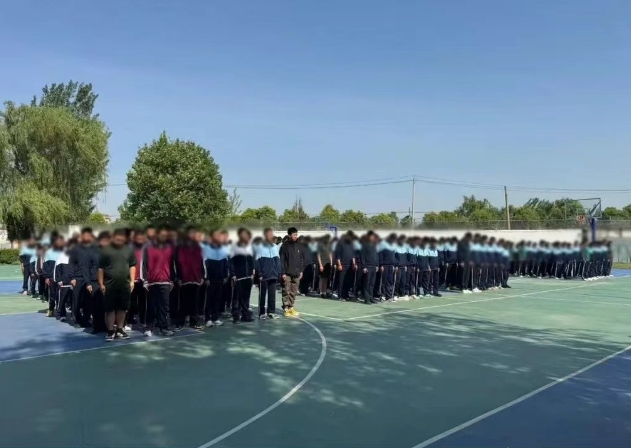 升旗默哀寄哀思,銘記歷史向未來 升旗默哀寄哀思,銘記歷史向未來