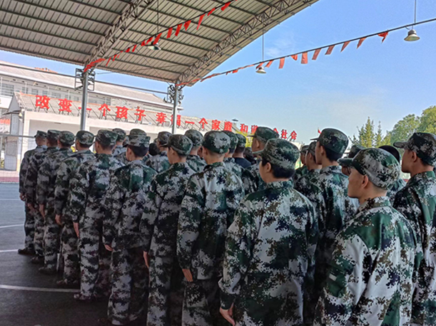厭學(xué)青少年特訓(xùn)學(xué)校16歲學(xué)員的案例